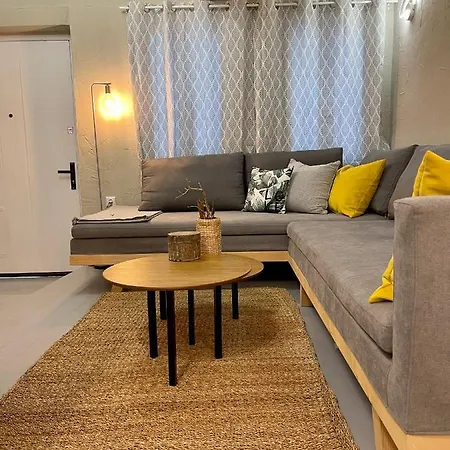 Oikiastudios2 * Pátra